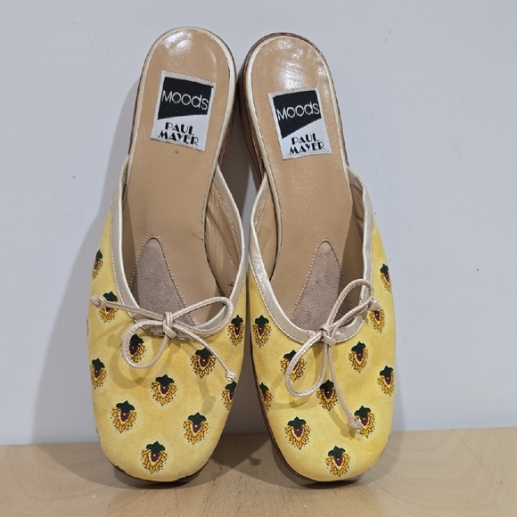 Paul Mayer Shoes - 🌻Paul Mayer Yellow Floral Bow Mules